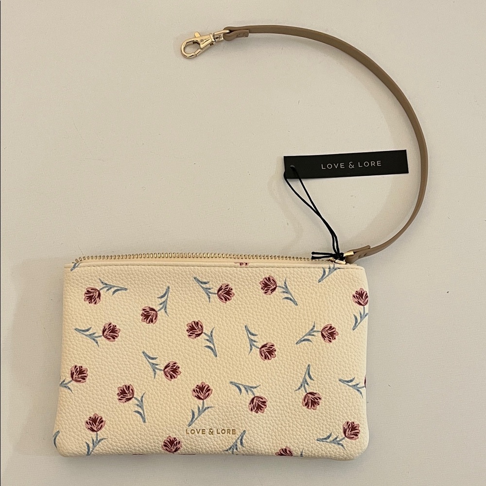 Cream Floral Wristlet